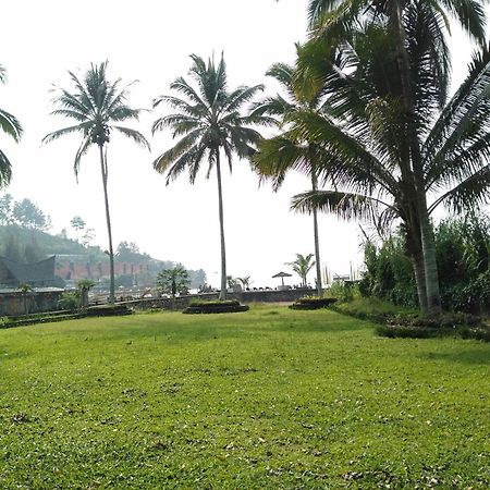 Bagus Bay Homestay Tuk Tuk Buitenkant foto
