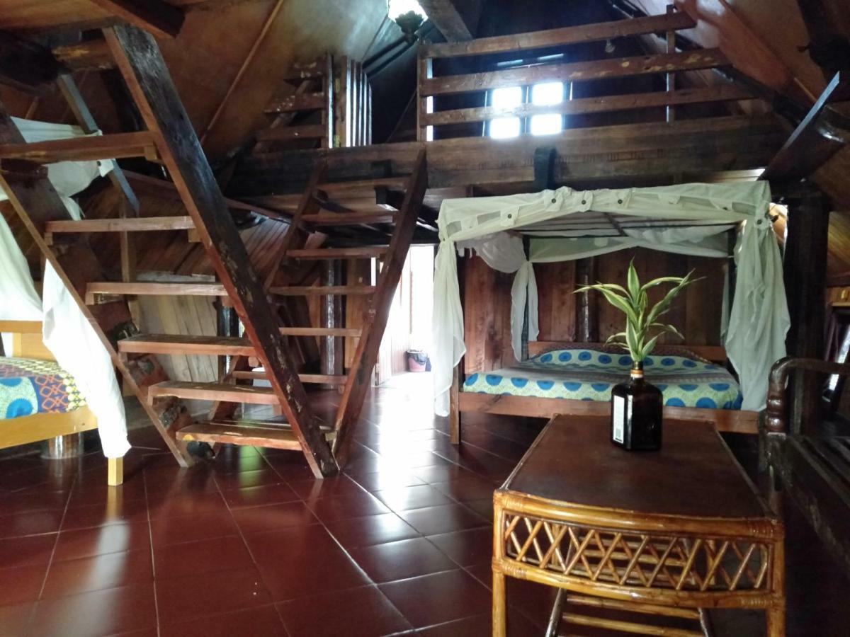 Bagus Bay Homestay Tuk Tuk Buitenkant foto