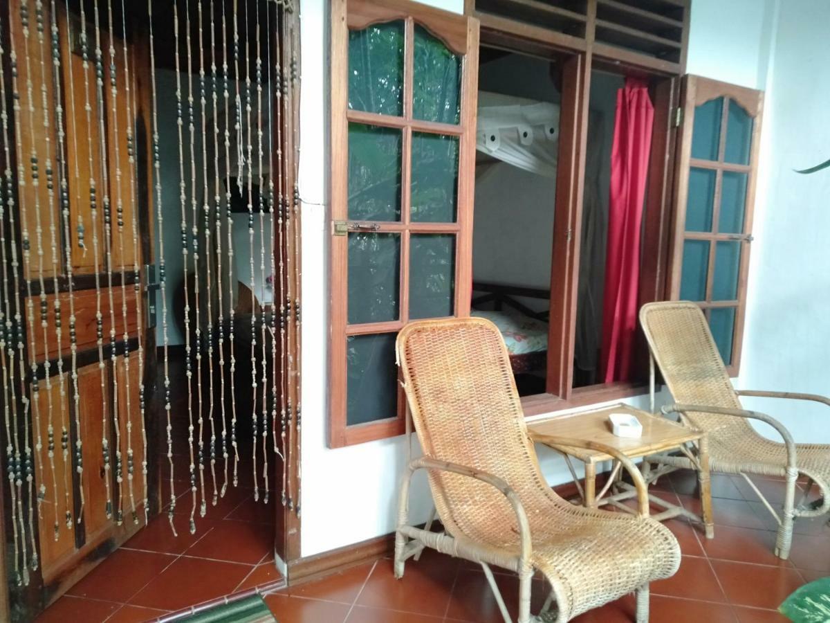 Bagus Bay Homestay Tuk Tuk Buitenkant foto