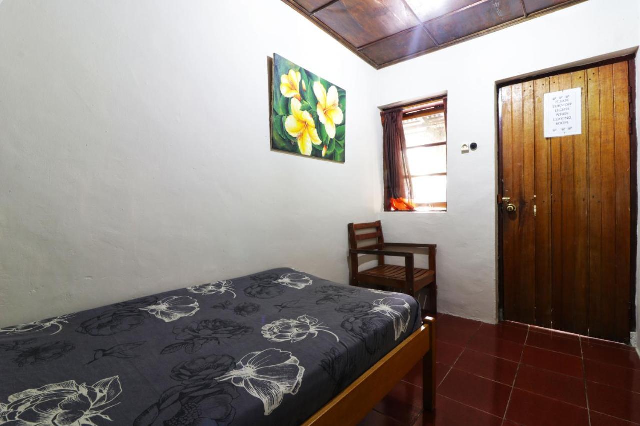 Bagus Bay Homestay Tuk Tuk Buitenkant foto